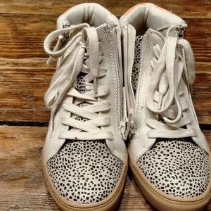 Peach and off white leopard print high tops